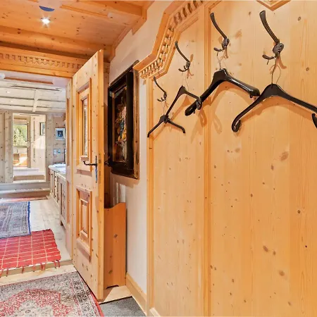 Quaint In With Terrace * Zellberg